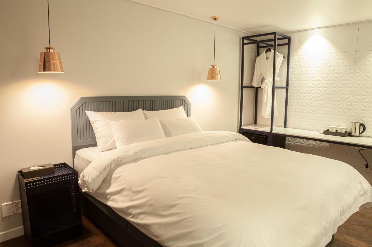 Sinan Equelim Hotel Gwangju Metropolitan City Exterior photo