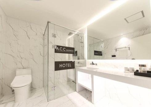 Sinan Equelim Hotel Gwangju Metropolitan City Exterior photo