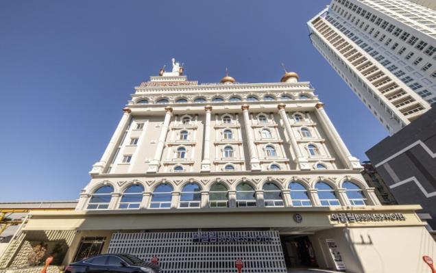 Sinan Equelim Hotel Gwangju Metropolitan City Exterior photo